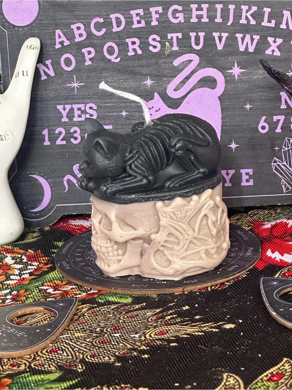 Graveyard Familiar Candle